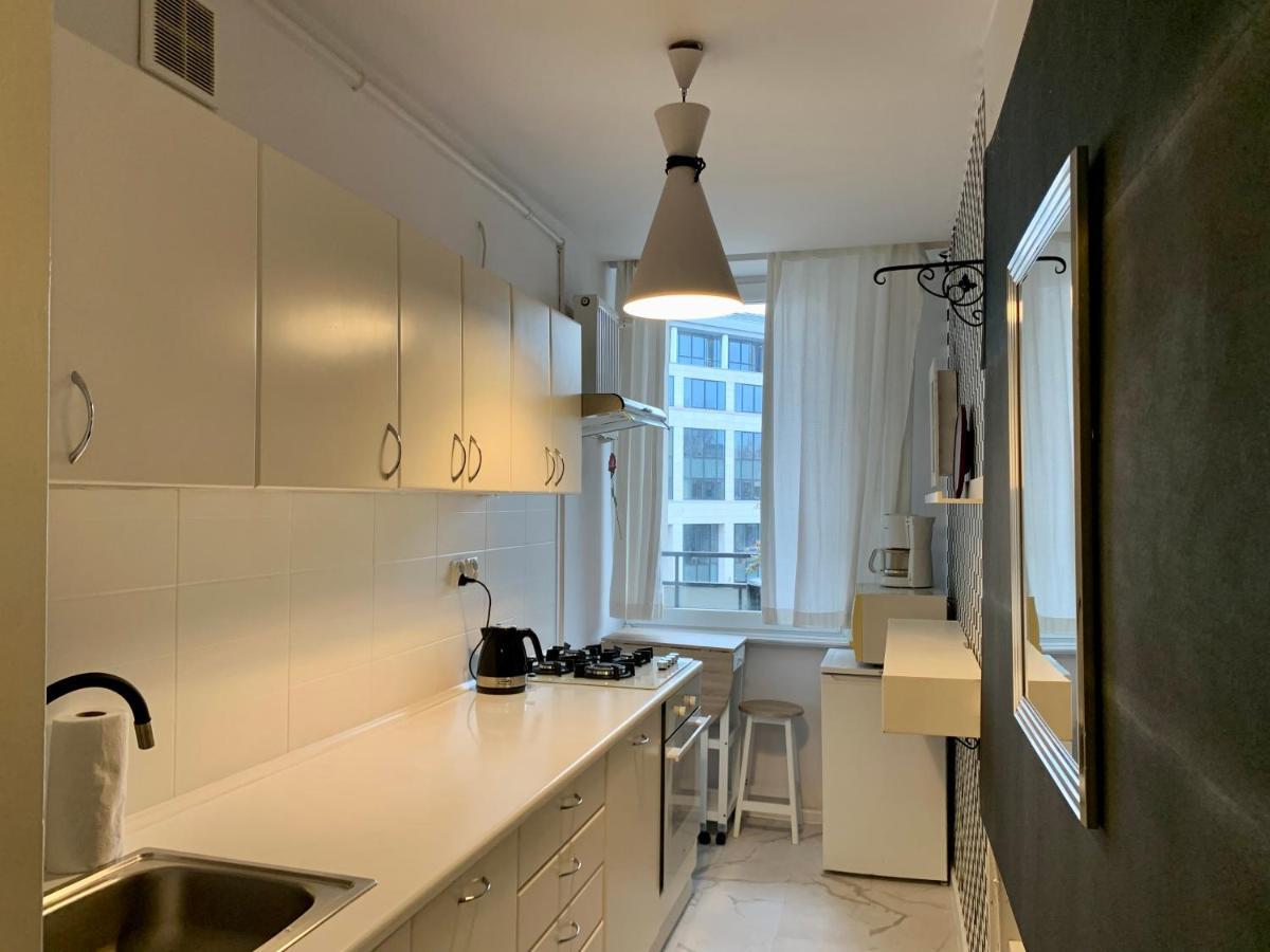 Perfect Location Two Bedrooms With Balkony وارسو المظهر الخارجي الصورة