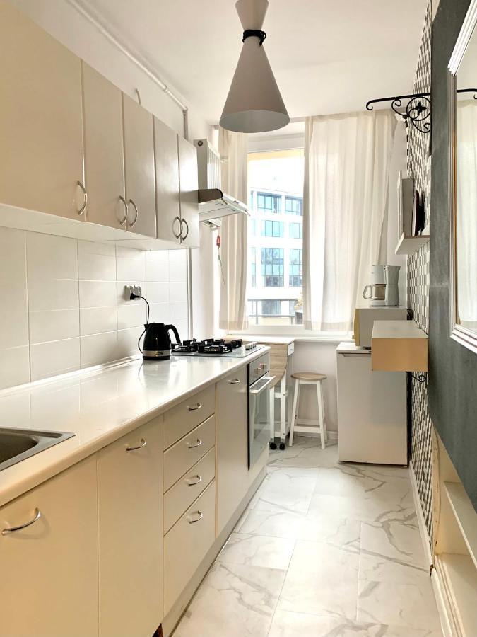 Perfect Location Two Bedrooms With Balkony وارسو المظهر الخارجي الصورة