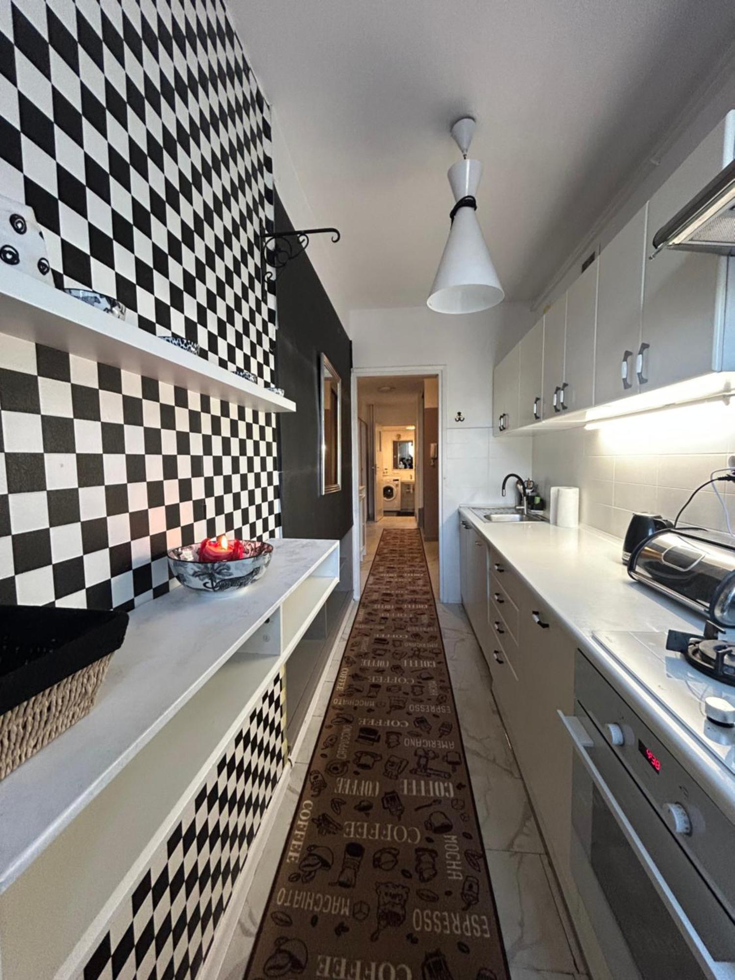 Perfect Location Two Bedrooms With Balkony وارسو المظهر الخارجي الصورة